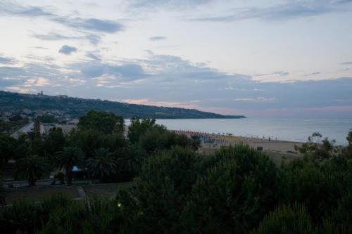 Park Hotel Resort Vasto Luaran gambar